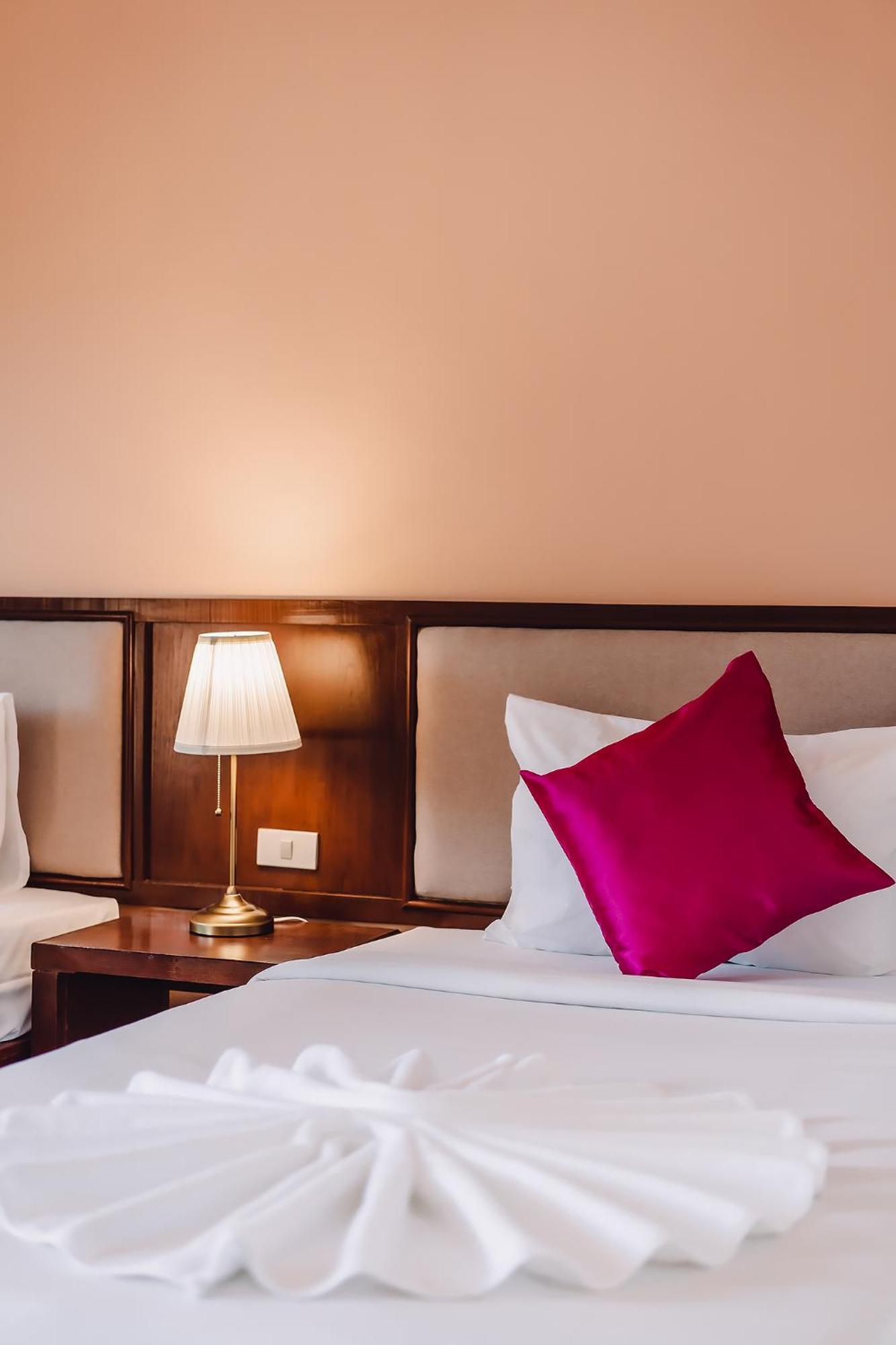 Bauman-Ville Hotel Patong Εξωτερικό φωτογραφία