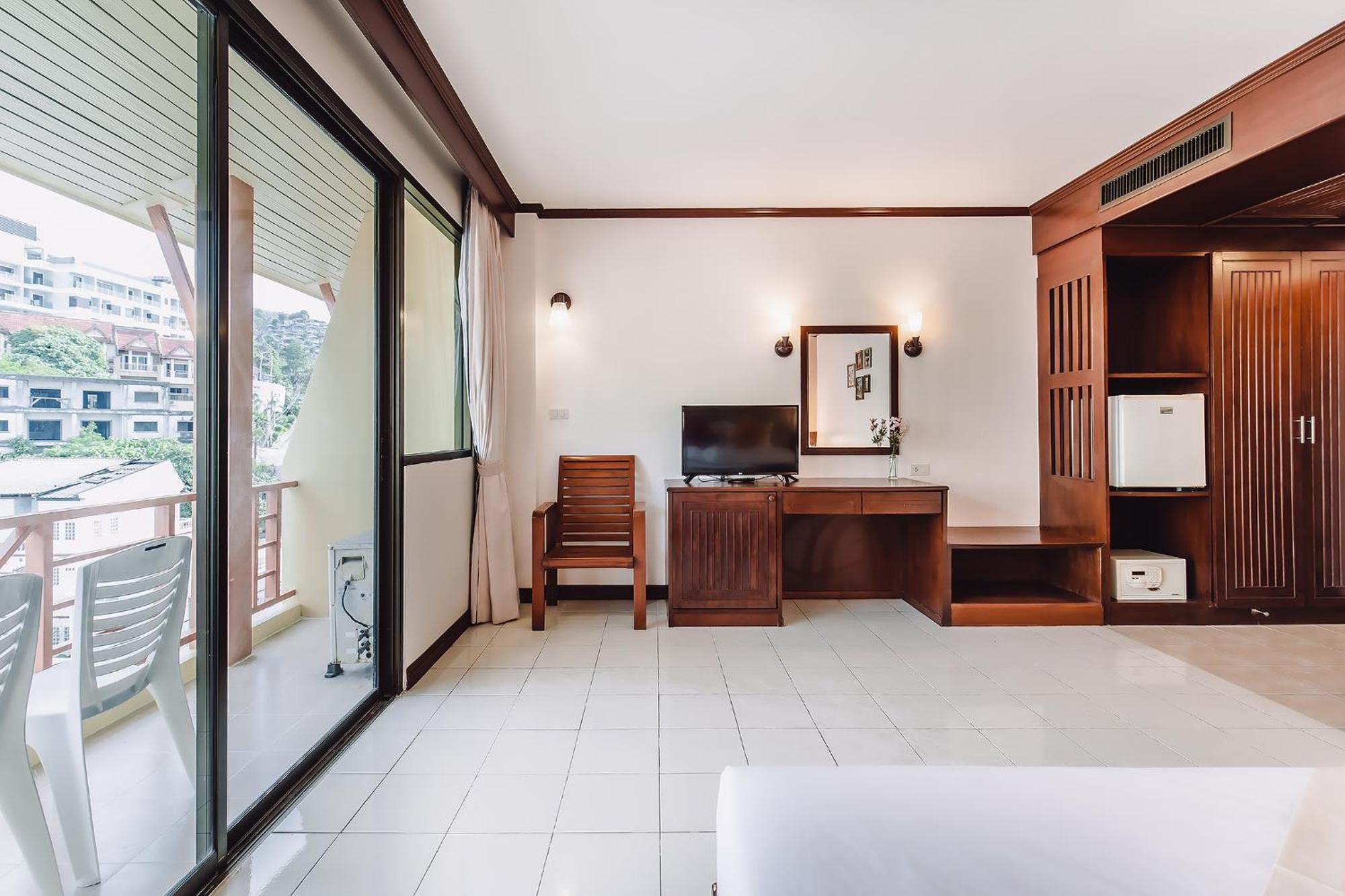 Bauman-Ville Hotel Patong Εξωτερικό φωτογραφία