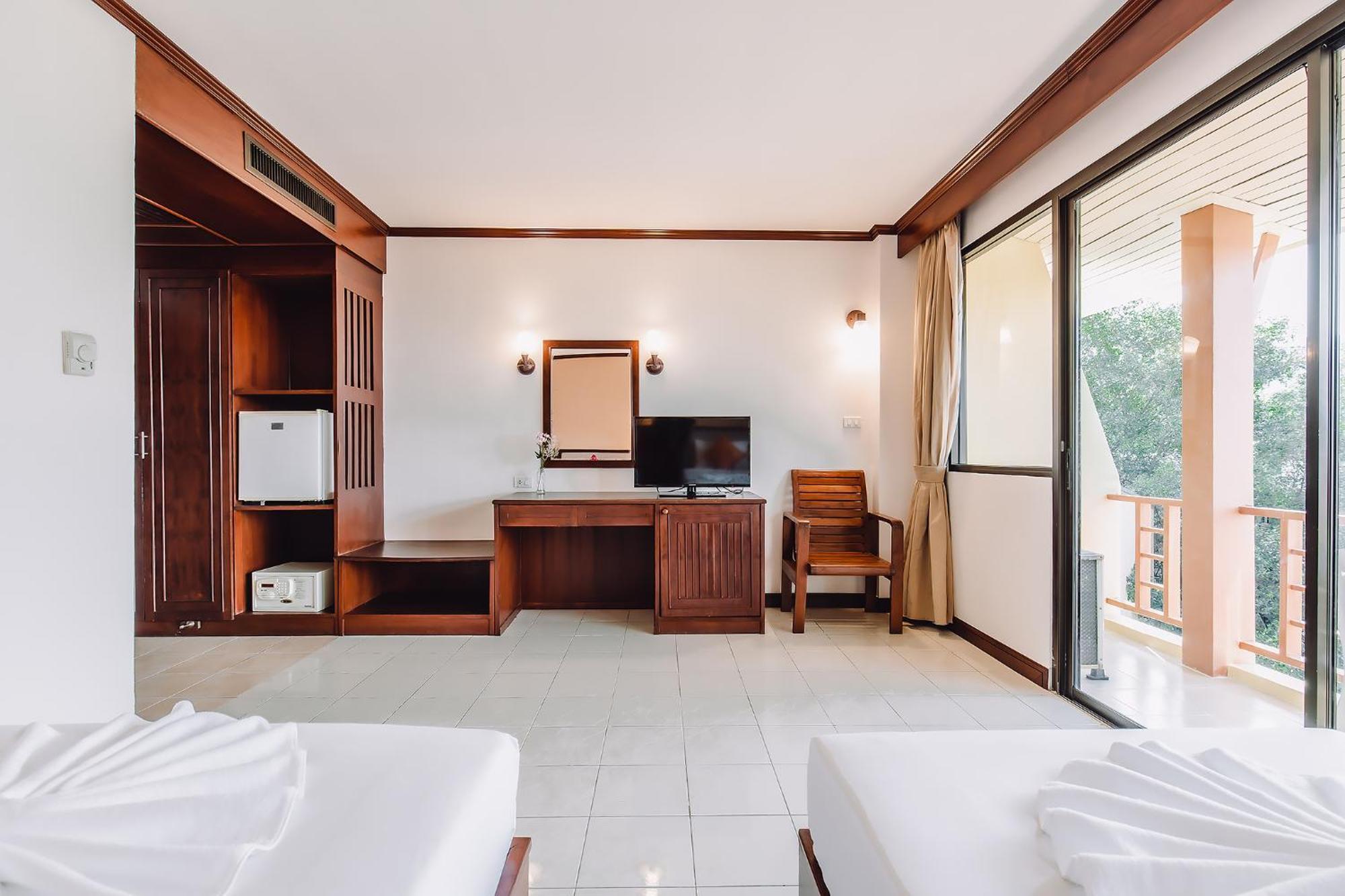 Bauman-Ville Hotel Patong Εξωτερικό φωτογραφία
